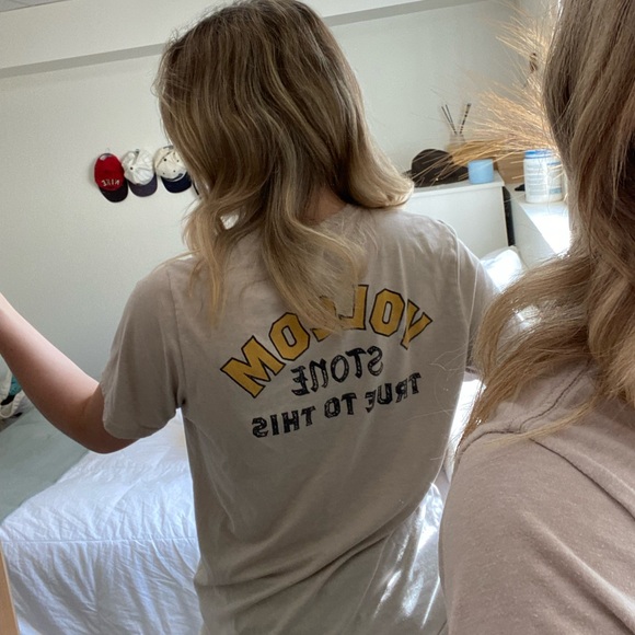 Volcom t shirt - Picture 3 of 3